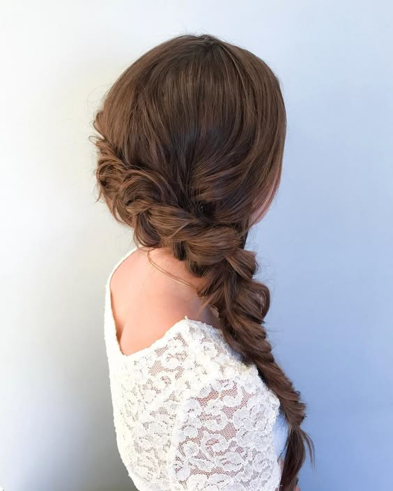 Loose Ponytail with Braided Accent